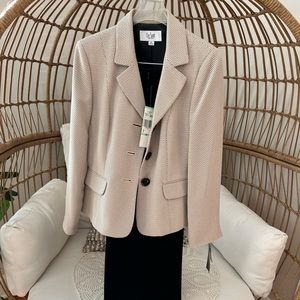 Le Suit jacket and pants. NWT